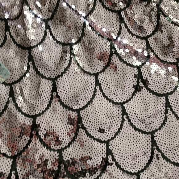 CHRISTMAS #12 Mini Skirt "Fishscale" Sequined Lily White NWT - Picture 3 of 7